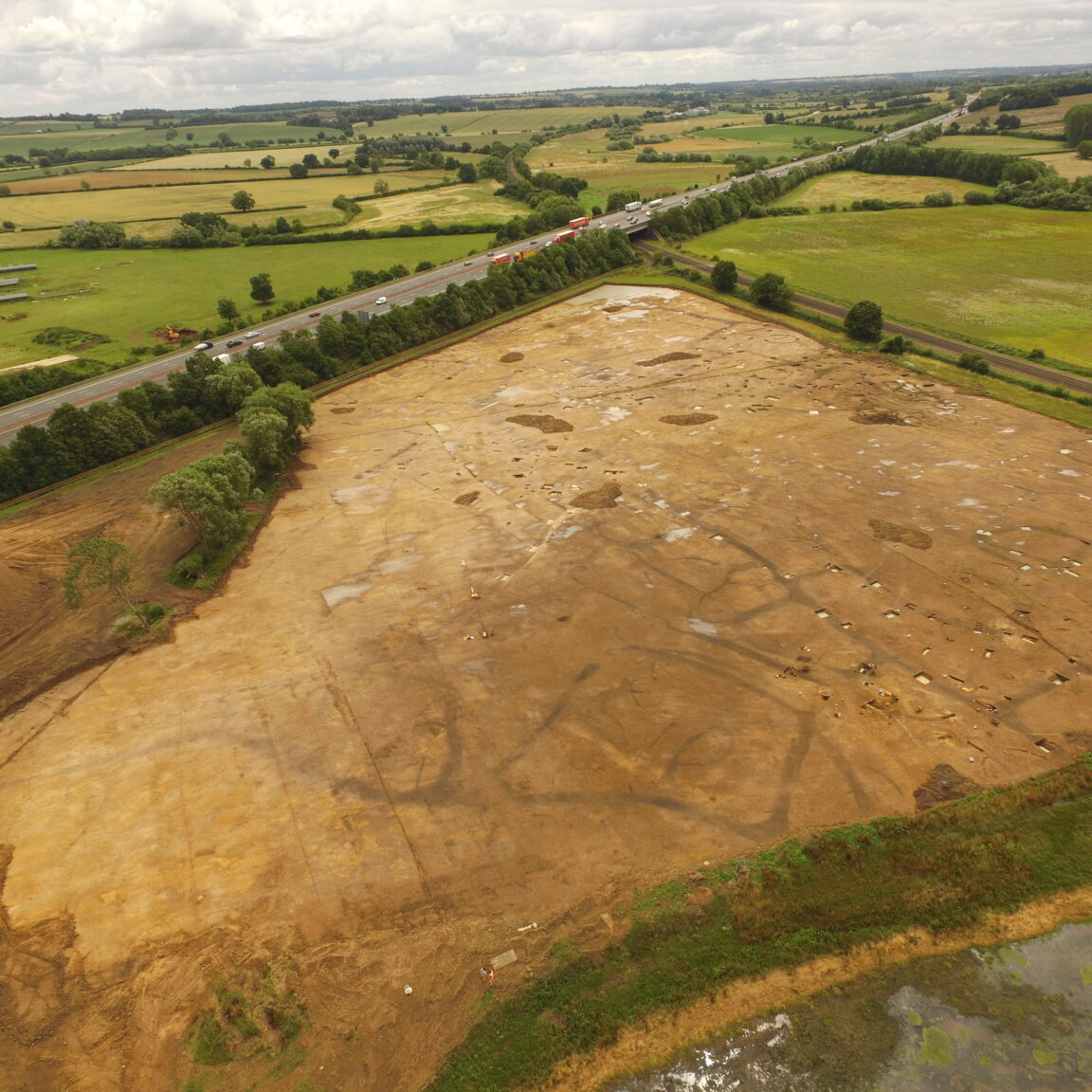 DCIM100MEDIADJI_0013.JPG Above: The entire site as excavation neared its conclusion.